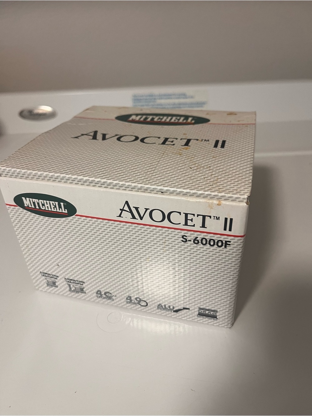 Mitchell Avocet II S-6000F Fishing Reel Box - White